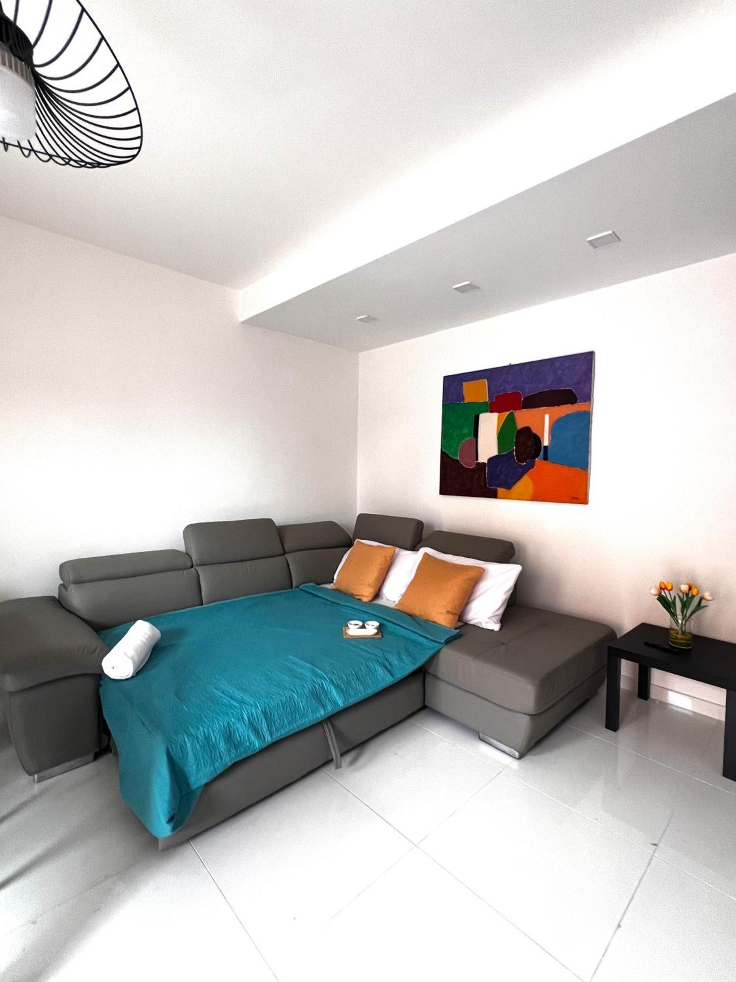 Roma Airport Sky Apartments Fiumicino Luaran gambar